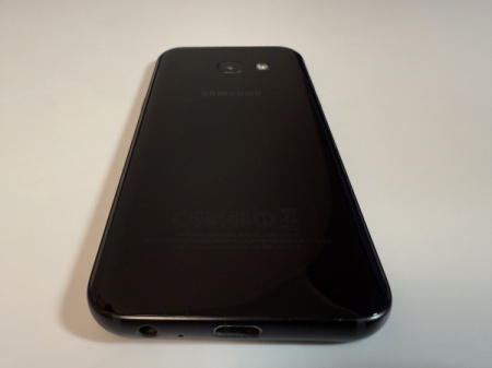Lietots. Samsung A3 2017 SM-A320FL lieliskā stāvoklī, bez skrāpējumiem, ar lādētāju un maciņu
