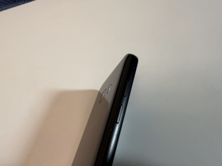 Lietots. Samsung A3 2017 SM-A320FL lieliskā stāvoklī, bez skrāpējumiem, ar lādētāju un maciņu