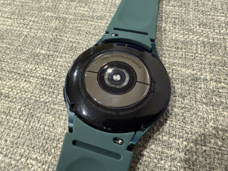 Lietots. Samsung Watch 4. 44 mm, zaļas krāsas. Laba stāvoklī.