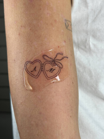Tattoo un pīrsings