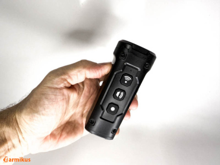 Ultraskaņas suņu atbaidītājs ar lukturīti (līdz 15 m).