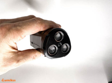 Ultraskaņas suņu atbaidītājs ar lukturīti (līdz 15 m).