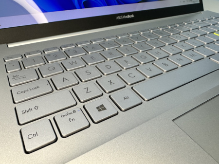 Lietots Asus Vivobook K513EA. 2.5 Tb, Oled 15.6